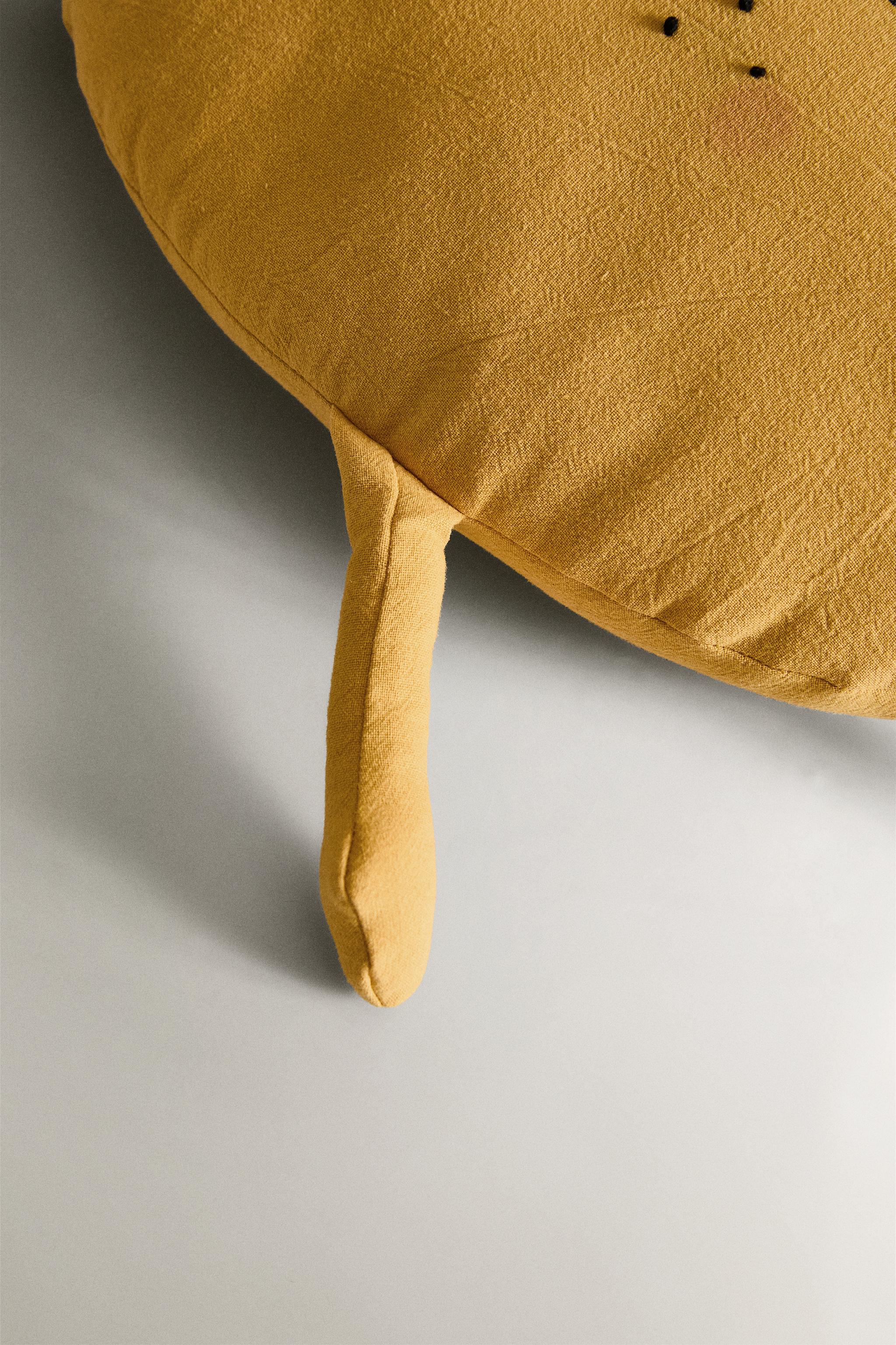 KIDS' LIMONCELLA X THE ANIMALS OBSERVATORY CUSHION